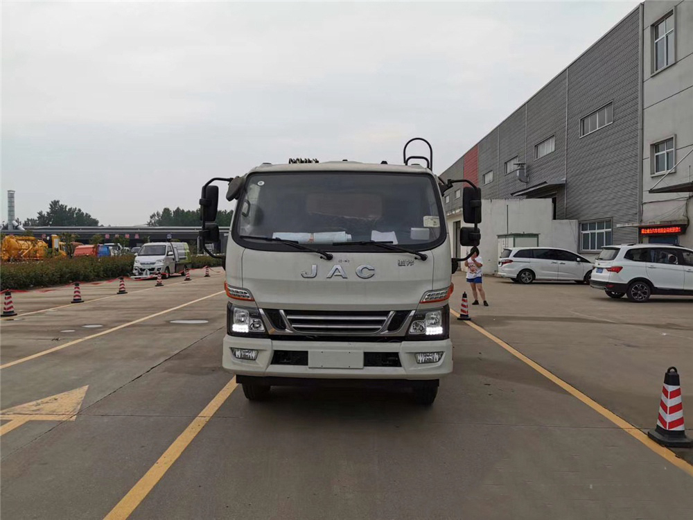 8方骏铃压缩垃圾车