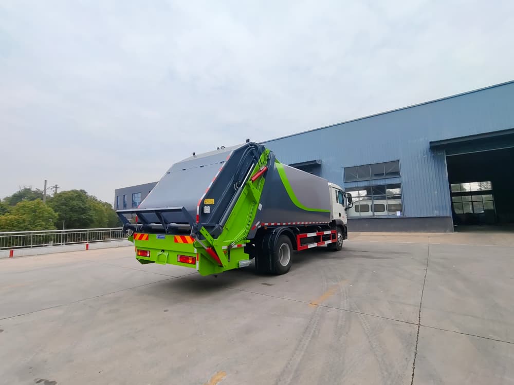 重汽压缩垃圾车