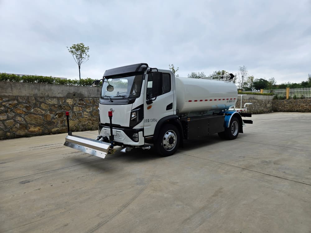 12t 纯电动清洗洒水车