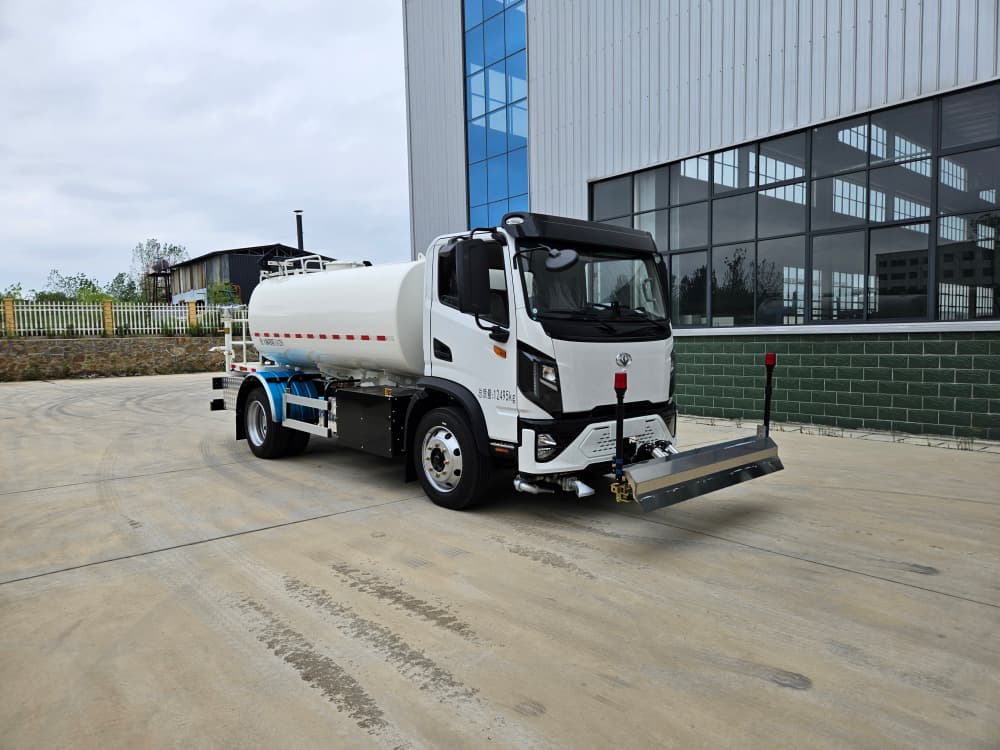 12t 纯电动清洗洒水车